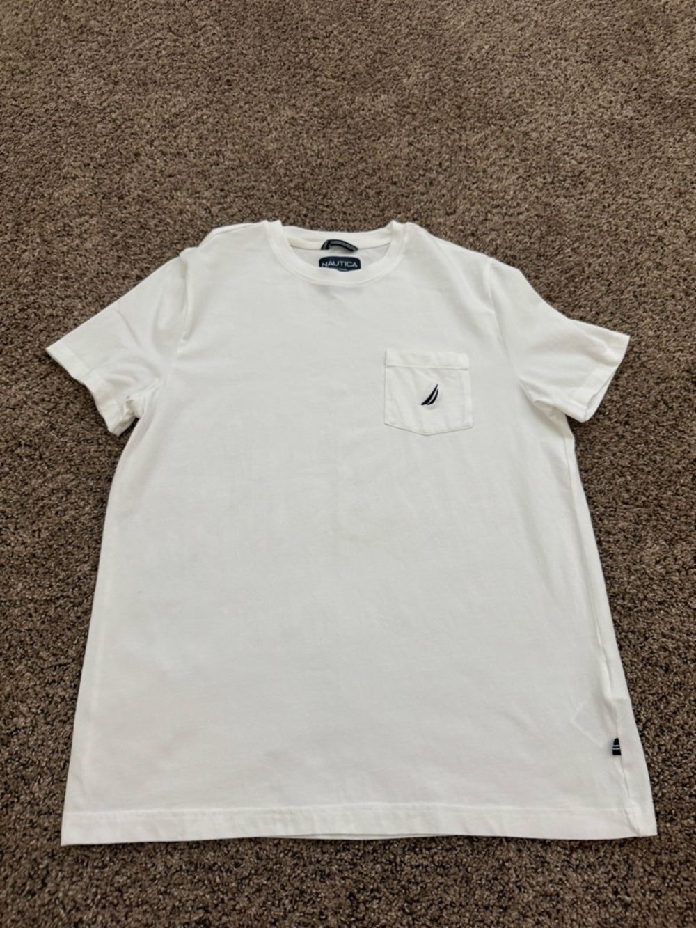 EUC men’s nautica white pocketed t shirt